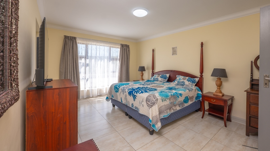 12 Bedroom Property for Sale in Agulhas Western Cape